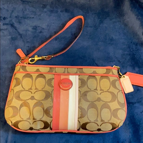 Authentic Coral Coach Clutch - Picture 1 of 5